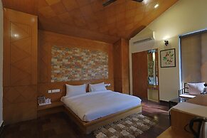 Bento The Roar Resort.