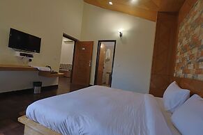 Bento The Roar Resort.