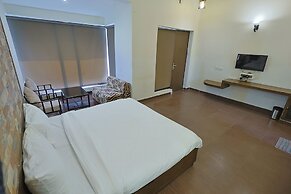 Bento The Roar Resort.