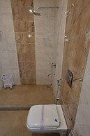 Bento The Roar Resort.