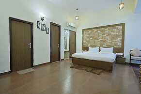 Bento The Roar Resort.