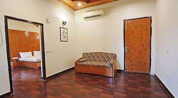 Bento The Roar Resort.