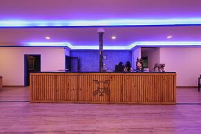 Bento The Roar Resort.