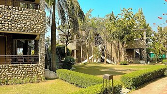 Bento The Roar Resort.