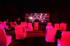 Bento The Roar Resort.