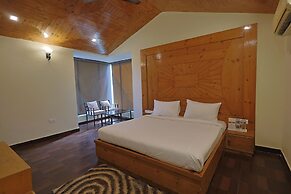 Bento The Roar Resort.