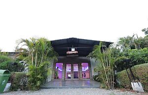 Bento The Roar Resort.