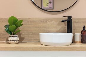 Wellington Lodge - Donnini Apartments