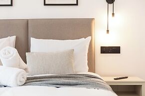 Wellington Lodge - Donnini Apartments