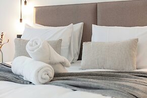 Wellington Lodge - Donnini Apartments