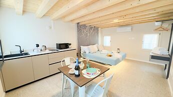 Graceful Apartments - Purgatory Apartment