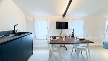 Graceful Apartments - Hell Apartment