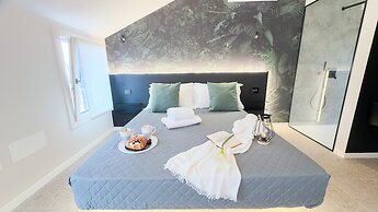 Graceful Apartments - Hell Apartment