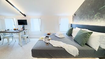 Graceful Apartments - Hell Apartment