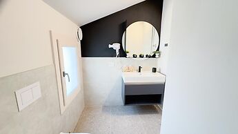 Graceful Apartments - Hell Apartment