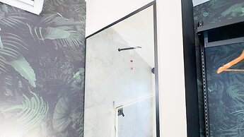 Graceful Apartments - Hell Apartment