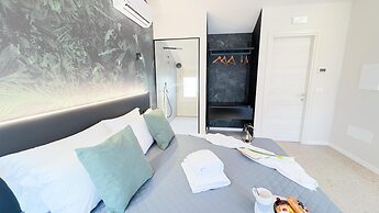 Graceful Apartments - Hell Apartment