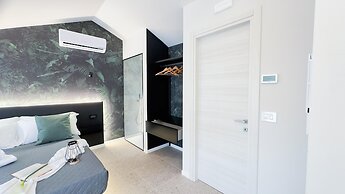 Graceful Apartments - Hell Apartment