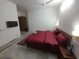 Goroomgo Himalayan Guest House Solan