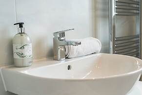 3 Bedroom 3.5 Bathroom House Chichester