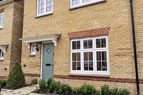 3 Bedroom 3.5 Bathroom House Chichester