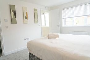 3 Bedroom 3.5 Bathroom House Chichester