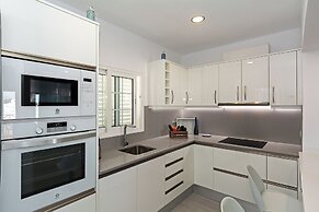 3 Bed Villa - Pool, Patio, Outdoor Dining Terrace