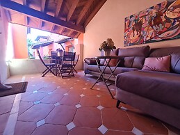 Luxury 2-bed Apartment in Elviria W/pool