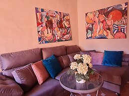 Luxury 2-bed Apartment in Elviria W/pool