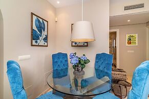 Luxury 2-bed Apartment in Elviria W/pool