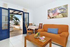 Impeccable 2-bed Apartment No 2 in Playa Blanca