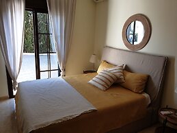 Delightful Spacious 2 bed Apartment in Nerja