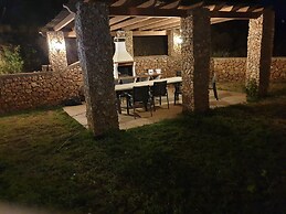 Delightful Spacious 2 bed Apartment in Nerja