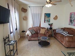 Delightful Spacious 2 bed Apartment in Nerja