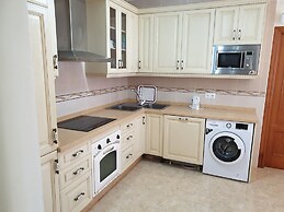 Delightful Spacious 2 bed Apartment in Nerja