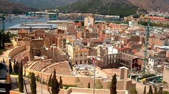 Stylish 2-bed Apartment Overlooking the Fairways