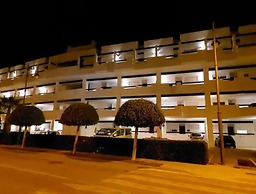 Stylish 2-bed Apartment Overlooking the Fairways