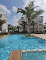 Stylish 2-bed Apartment Overlooking the Fairways