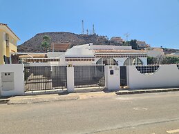 Amira a Modern House in San Juan de los Terreros
