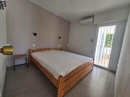 As056 Casa Amira a Modern House With Pool