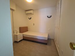 As056 Casa Amira a Modern House With Pool