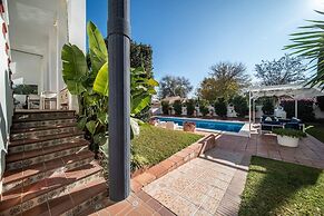 Charming 10 Pers Villa With Swimmingpool Sevilla