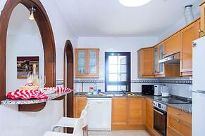 3 Bed Villa - Pool, Terrace, Bbq, Near Beach