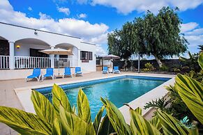 Remarkable 3-bed Villa in Playa Blanca
