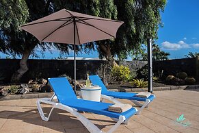 Remarkable 3-bed Villa in Playa Blanca