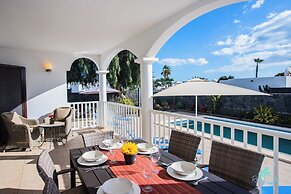 Remarkable 3-bed Villa in Playa Blanca