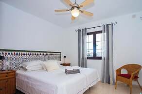 3 Bed Villa - Pool, Terrace, Bbq, Near Beach