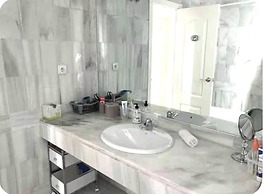 Beach Apartment - Sleeps 6, Pool & Private Terrace