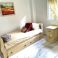 Beach Apartment - Sleeps 6, Pool & Private Terrace