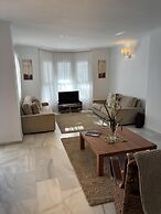 Beach Apartment - Sleeps 6, Pool & Private Terrace